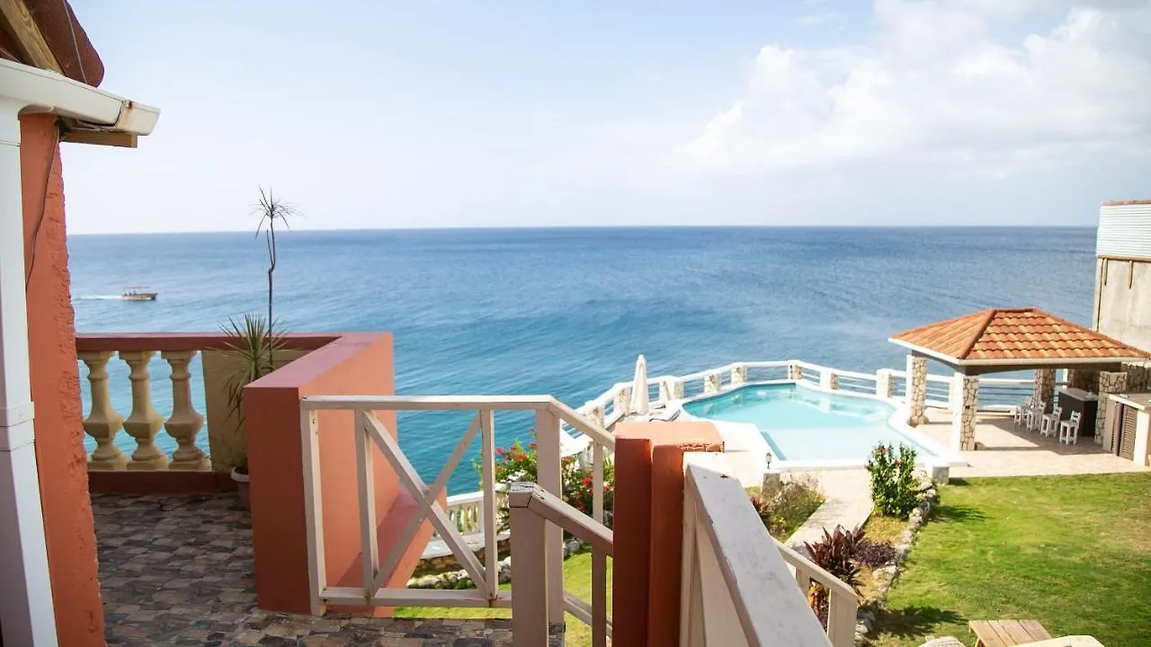 Castle Cove -Ocean Front Villa Westlands